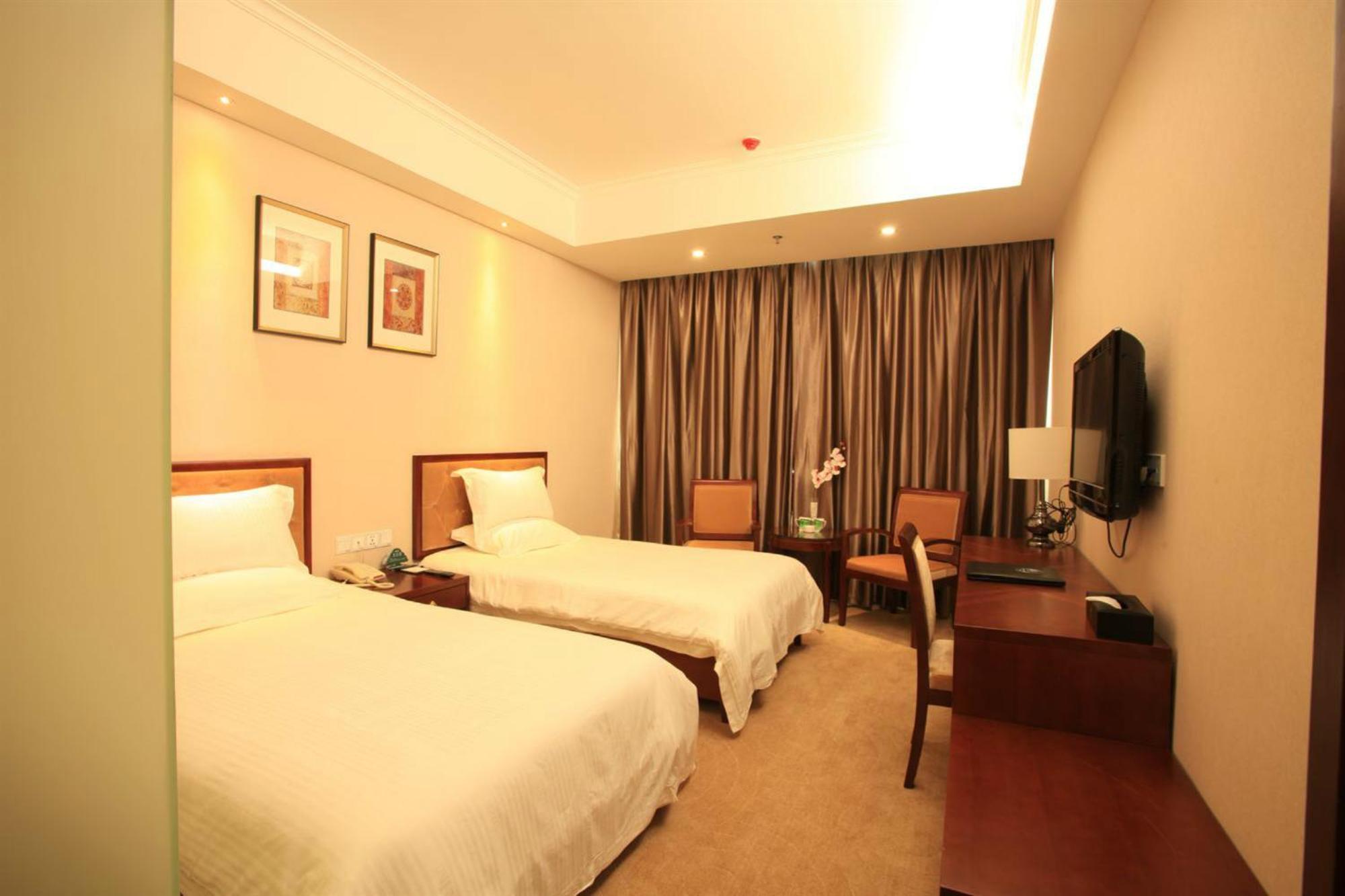 Greentree Inn Beijing Daxing Huangcun Qingyuan Road Metro Station Express Hotel Extérieur photo